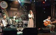 Nathalia de Carli Kollet cantou Sinceridade no Palco do CTG Clube Farroupilha (2).JPG