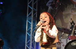 Mirim - Luiza Barbosa Dias, de Sapiranga, apresentou a canção Amor à Terra (5).JPG